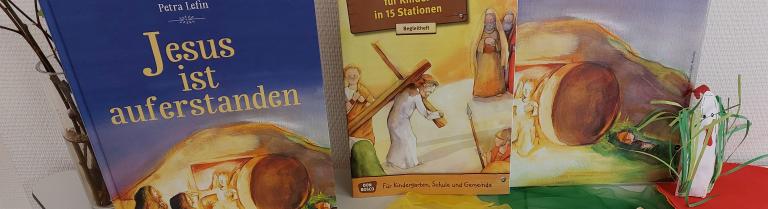 Ausgestellte Bücher zu m Thema Ostern